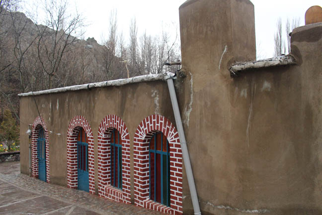 گرمابه ای قدیمی در روستای آغشت