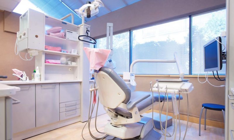 کرونا مطب‌های دندانپزشکی البرز را تعطیل کرد